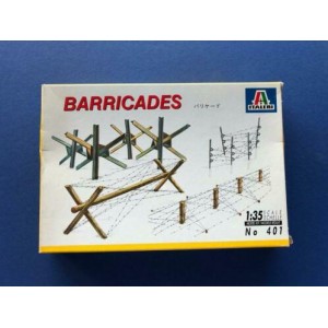 ITALERI 401 BARRICADES 1/35