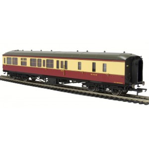 HORNBY R4406 BR HAWKSWORTH 3CLASS COACH