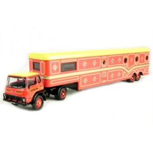 HORNBY R7044 LONG CARAVAN