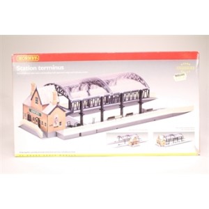 HORNBY R8009 STATION