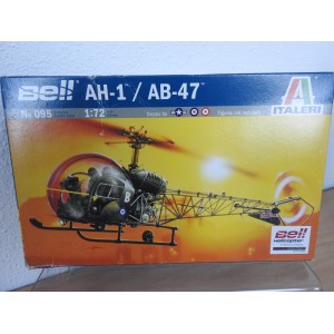 ITALERI 095 BELL AH-1 HELICOPTER