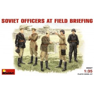 MINIART 35027 SOVIET OFFICERS AT FIELD BRIEFING