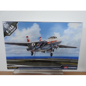 ACADEMY 12504 F-14A VLIEGTUIG