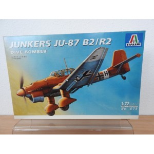 ITALERI 079-JUNKERS JU-87 B2/R2 VLIEGTUIG